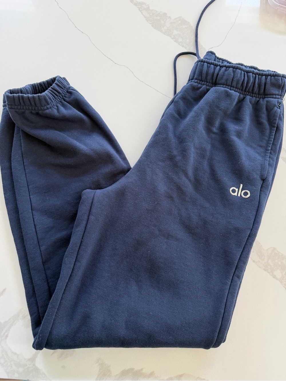 ALO accolade sweatpants Women size SMALL In Navy